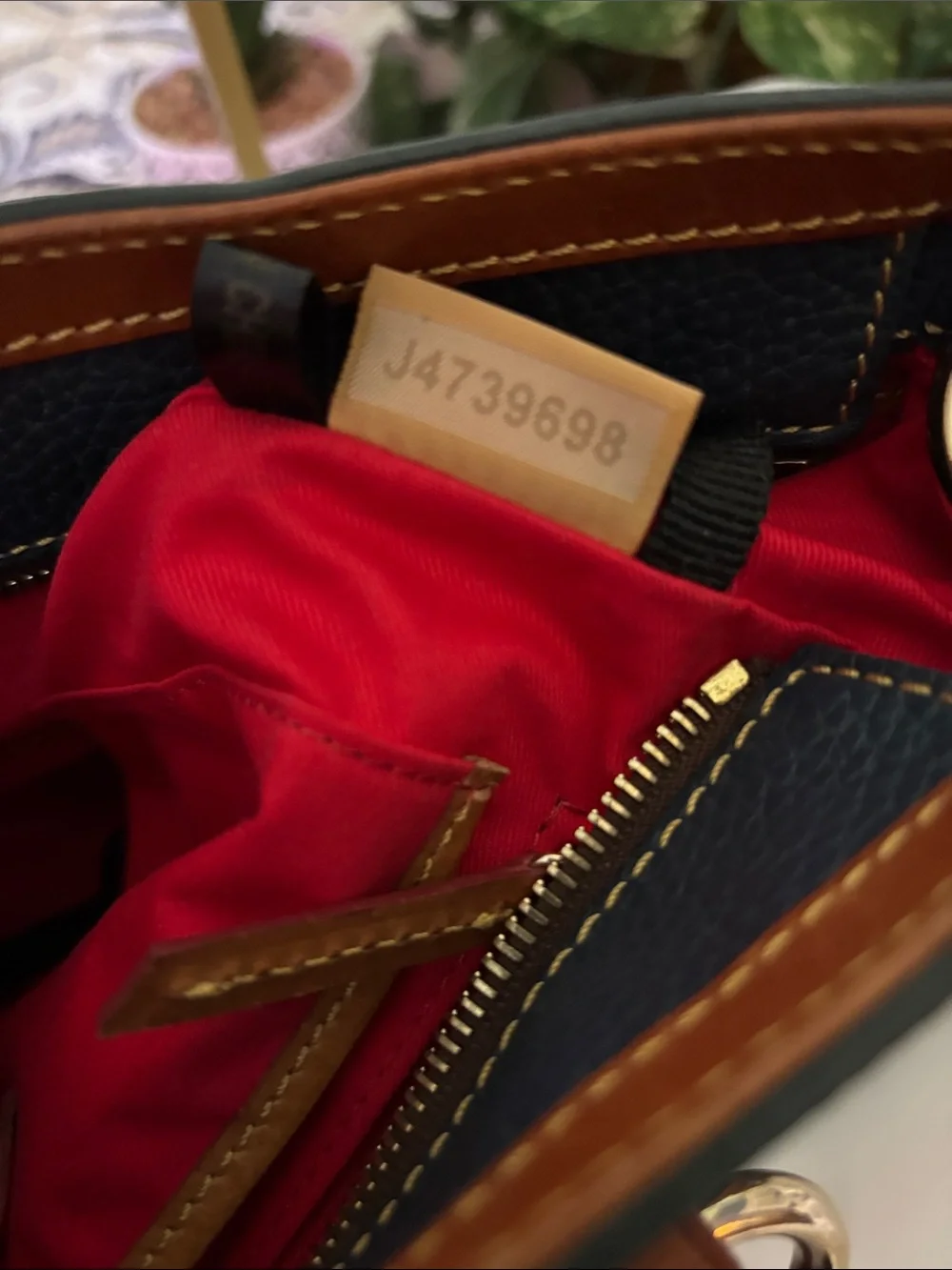 Dooney & Bourke idooney bourke